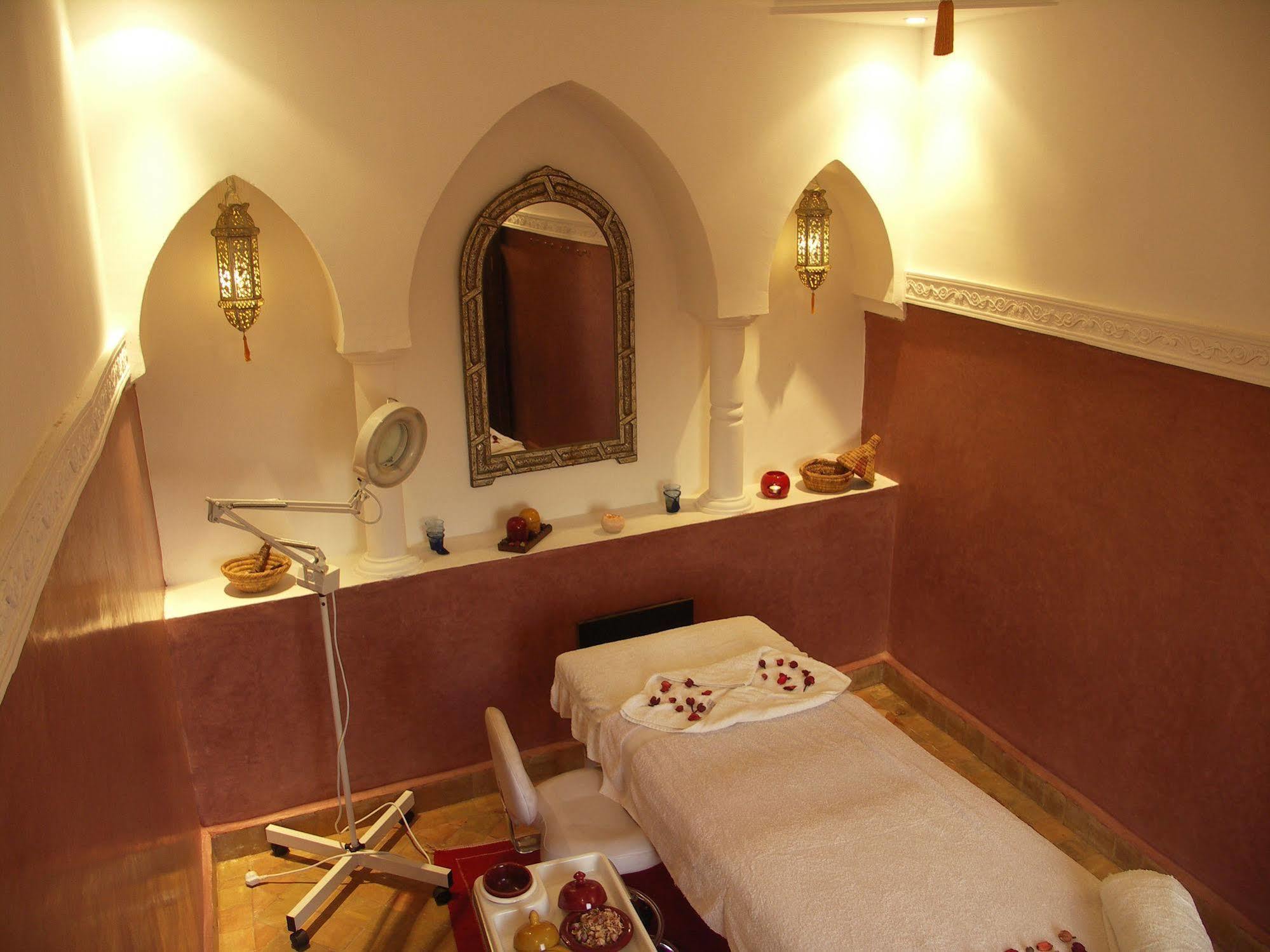 Riad El Noujoum Marrakesh Exterior photo